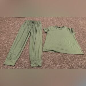 SHEIN Olive Green S Sz 4 Women's Pajama Set top SS tee matching bottom pants